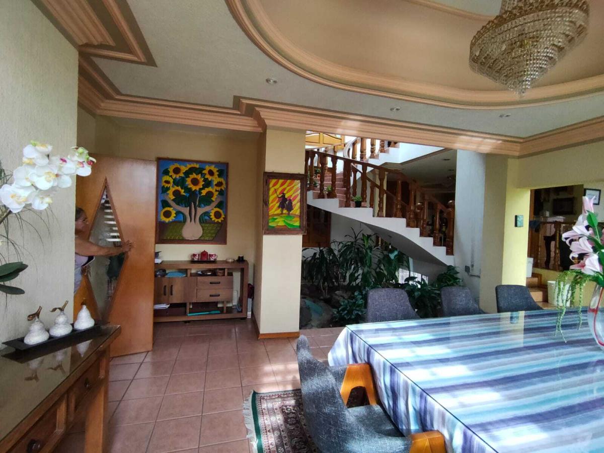 Casa en Venta en Lomas de la Huerta