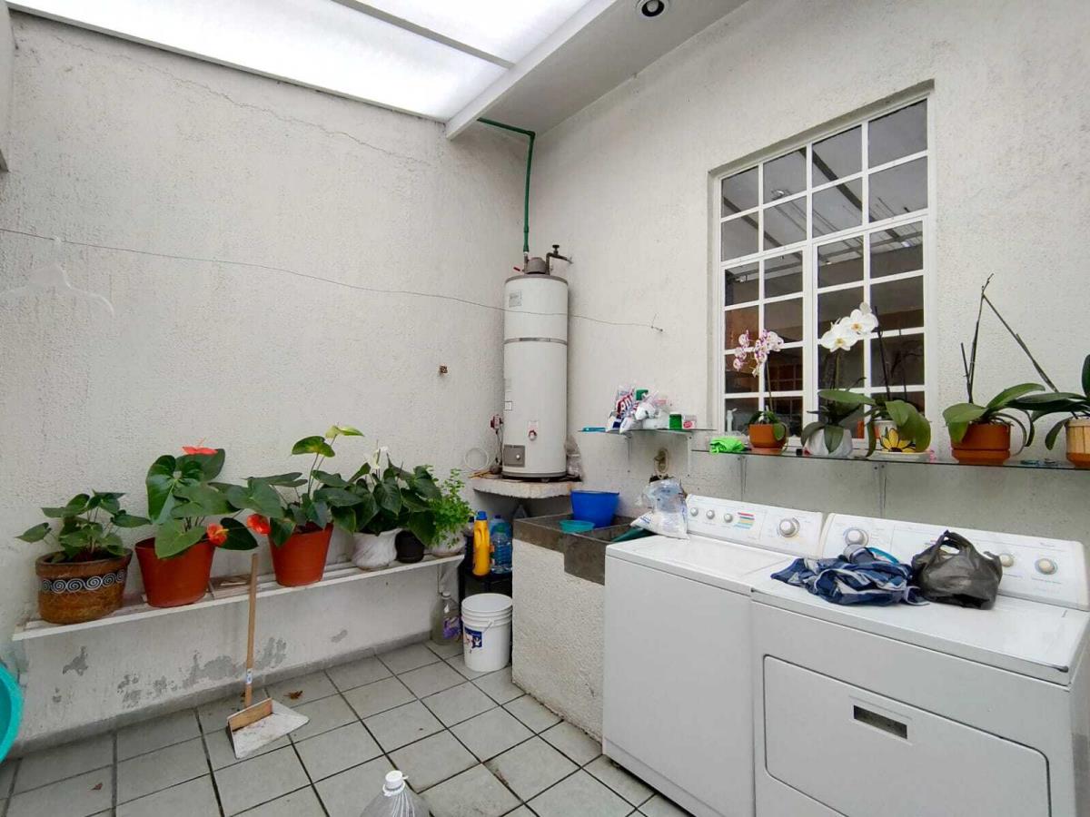 Casa en Venta en Lomas de la Huerta
