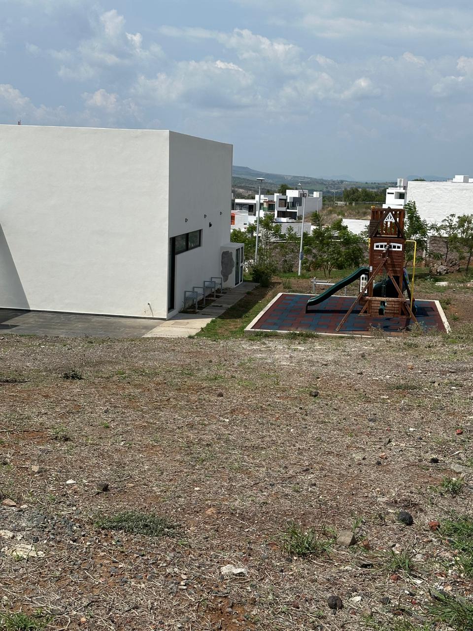 Terreno en Venta en Fracc. Loma Alta (Tres Marías)
