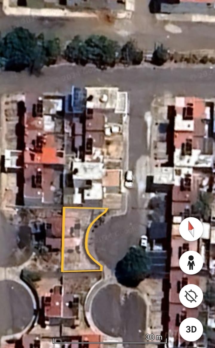 Casa con Terreno en Venta en Lomas de la Maestranza
