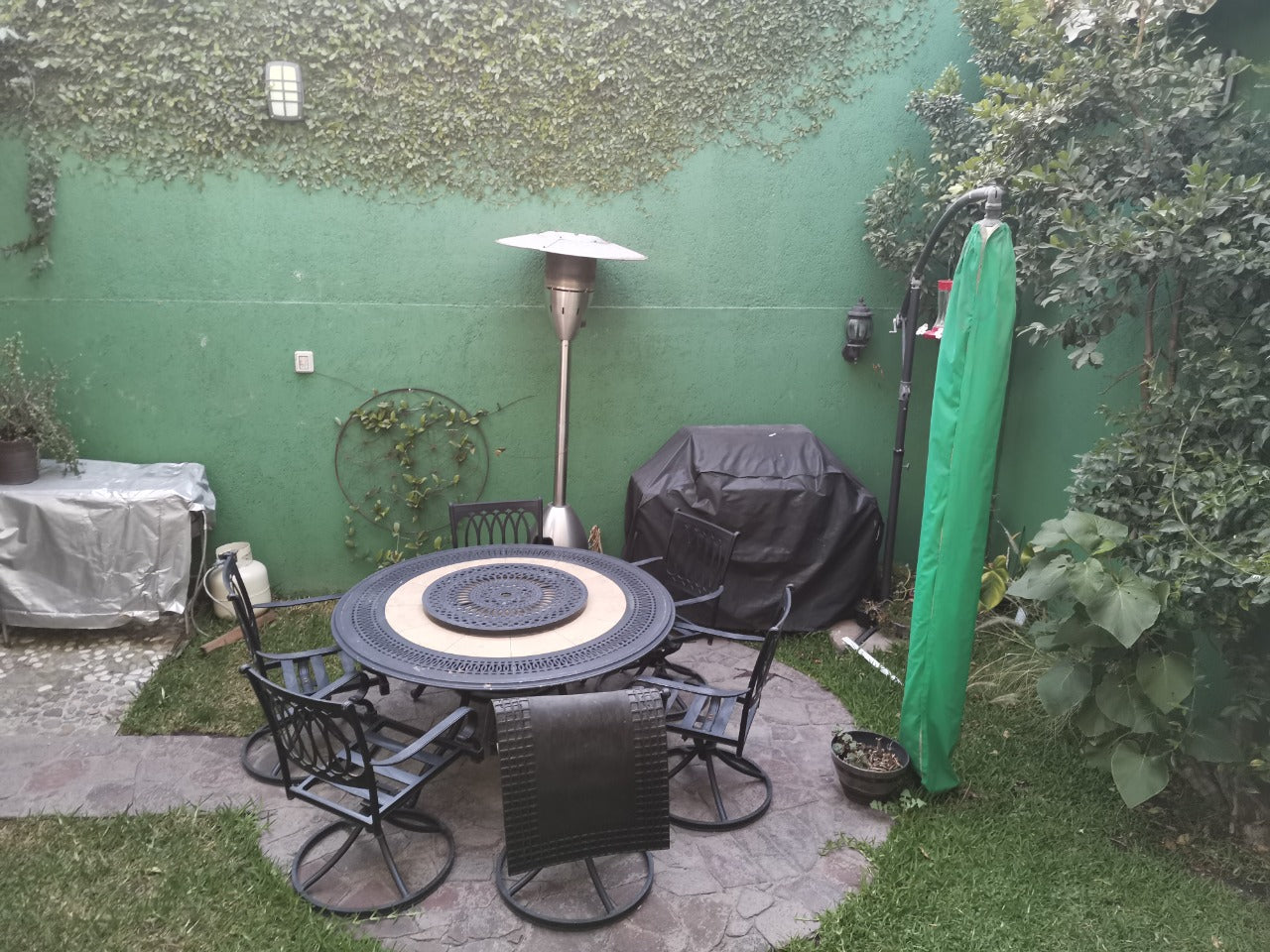 Casa en Venta en Fracc. Bosques Camelinas