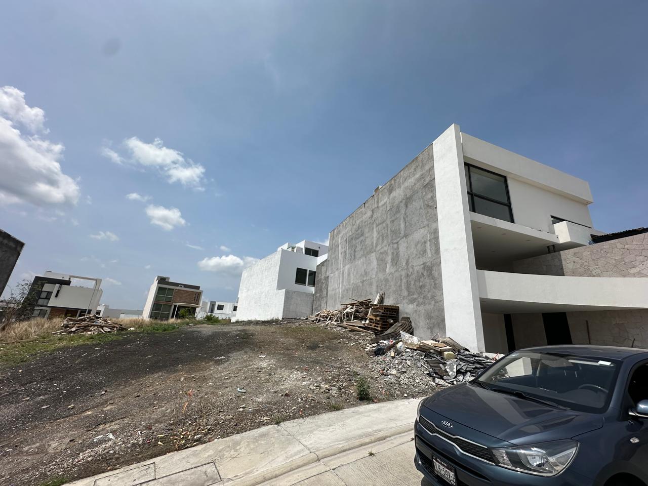 Terreno en Venta en Fracc. Loma Alta (Tres Marías)