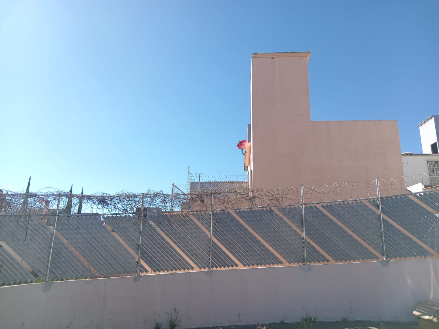 Casa con Terreno en Venta en Lomas de la Maestranza