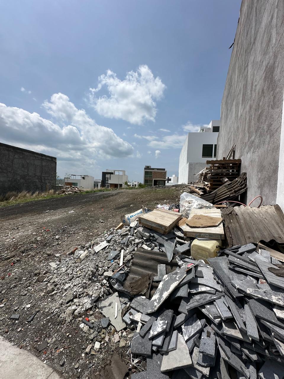 Terreno en Venta en Fracc. Loma Alta (Tres Marías)