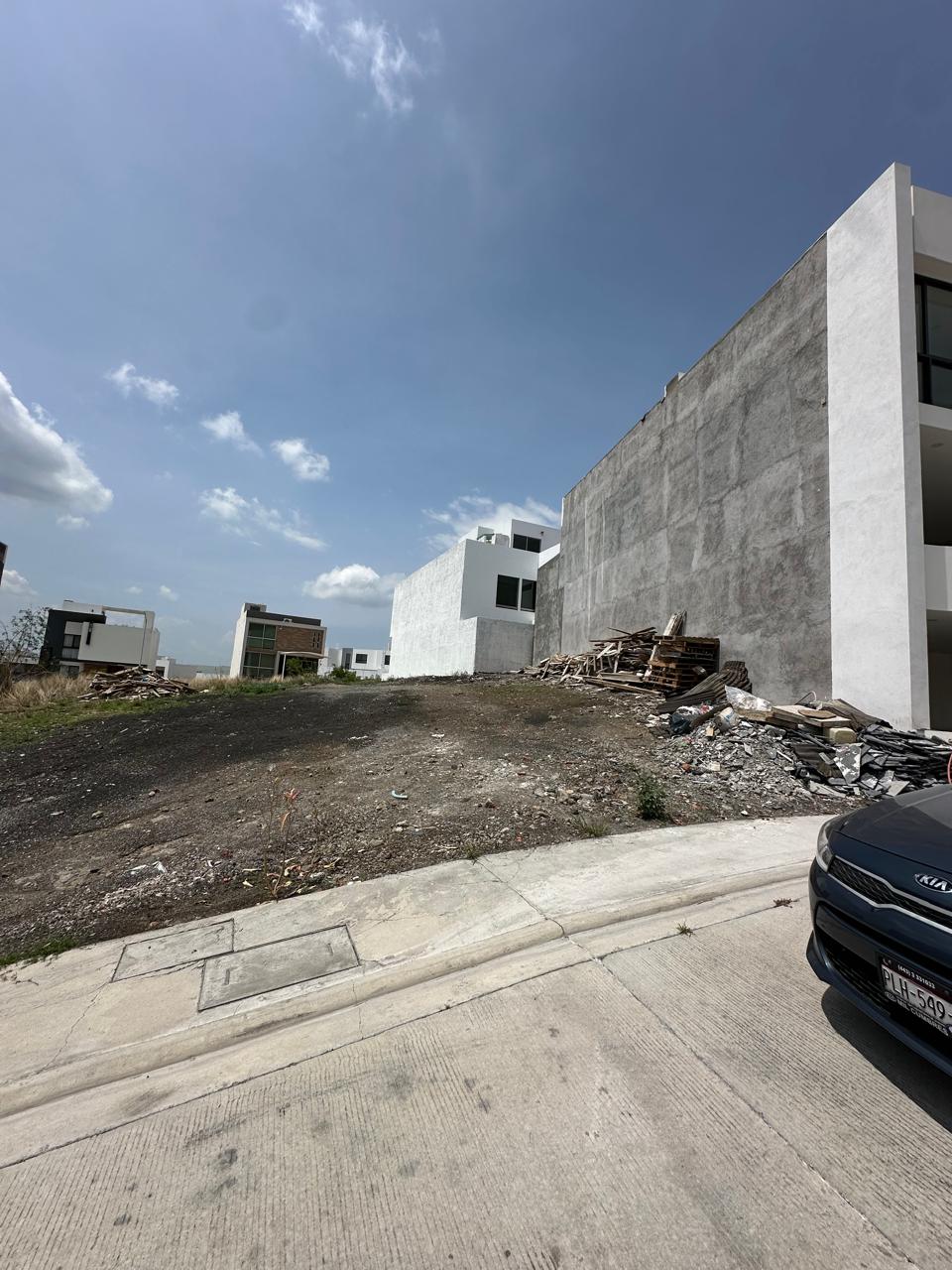 Terreno en Venta en Fracc. Loma Alta (Tres Marías)