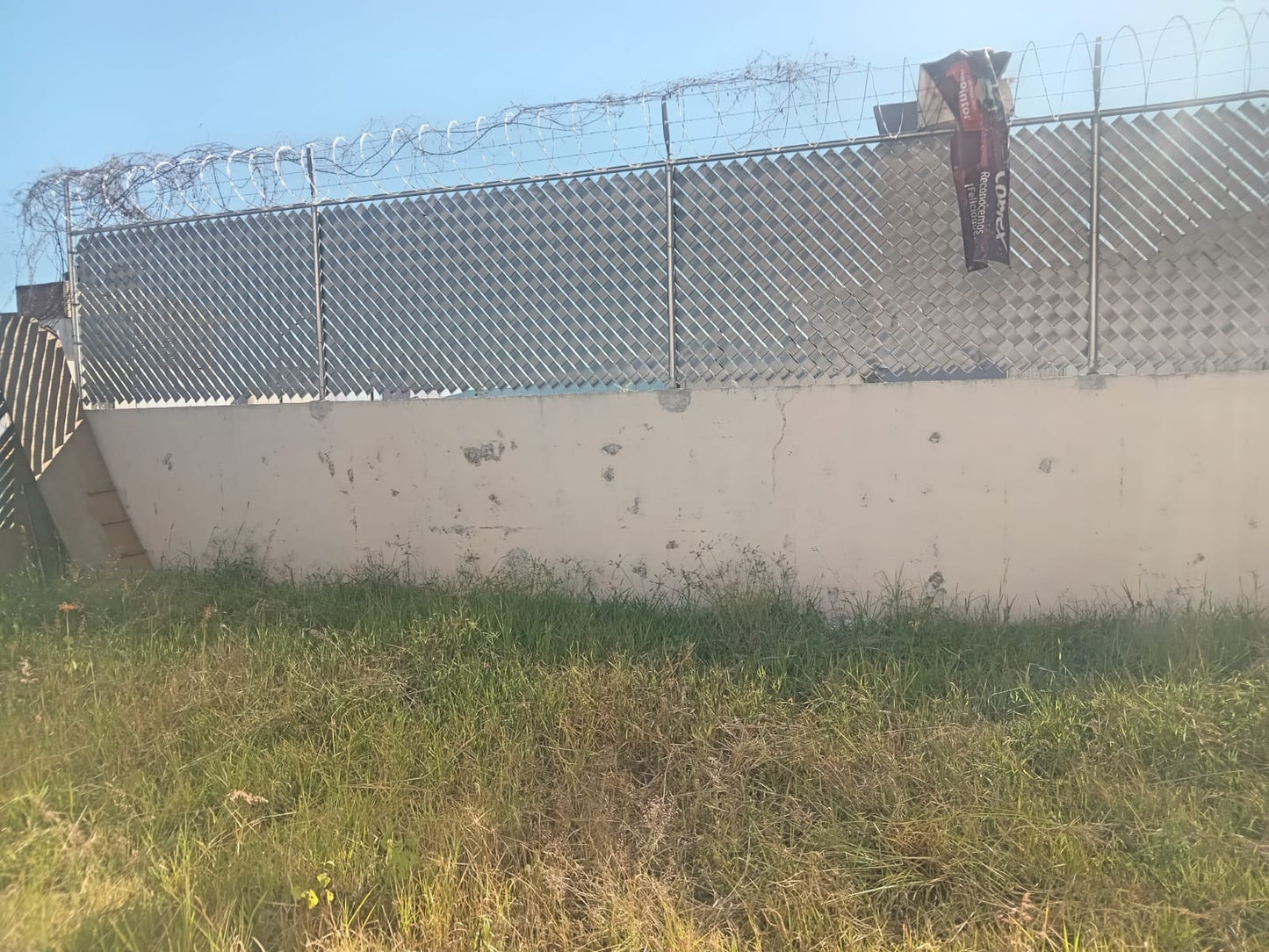 Casa con Terreno en Venta en Lomas de la Maestranza