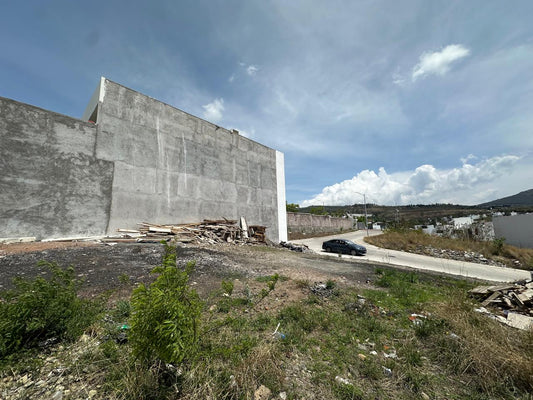 Terreno en Venta en Fracc. Loma Alta (Tres Marías)
